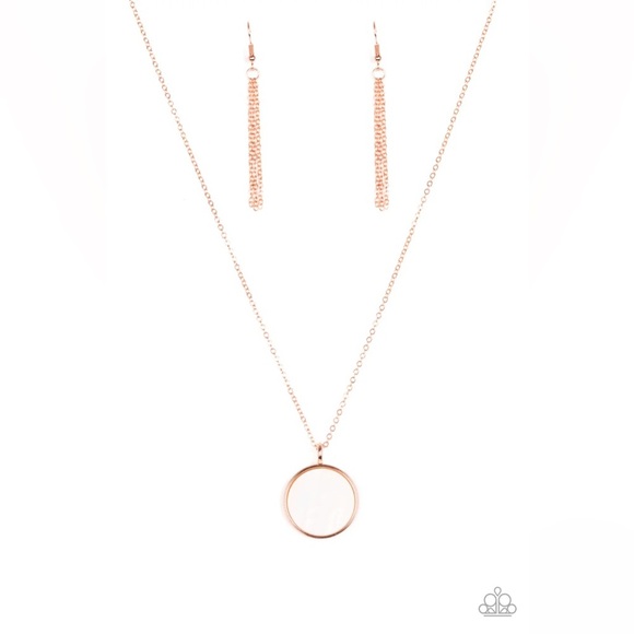 Elegant Rose Gold Pendant Necklace - Picture 2 of 6